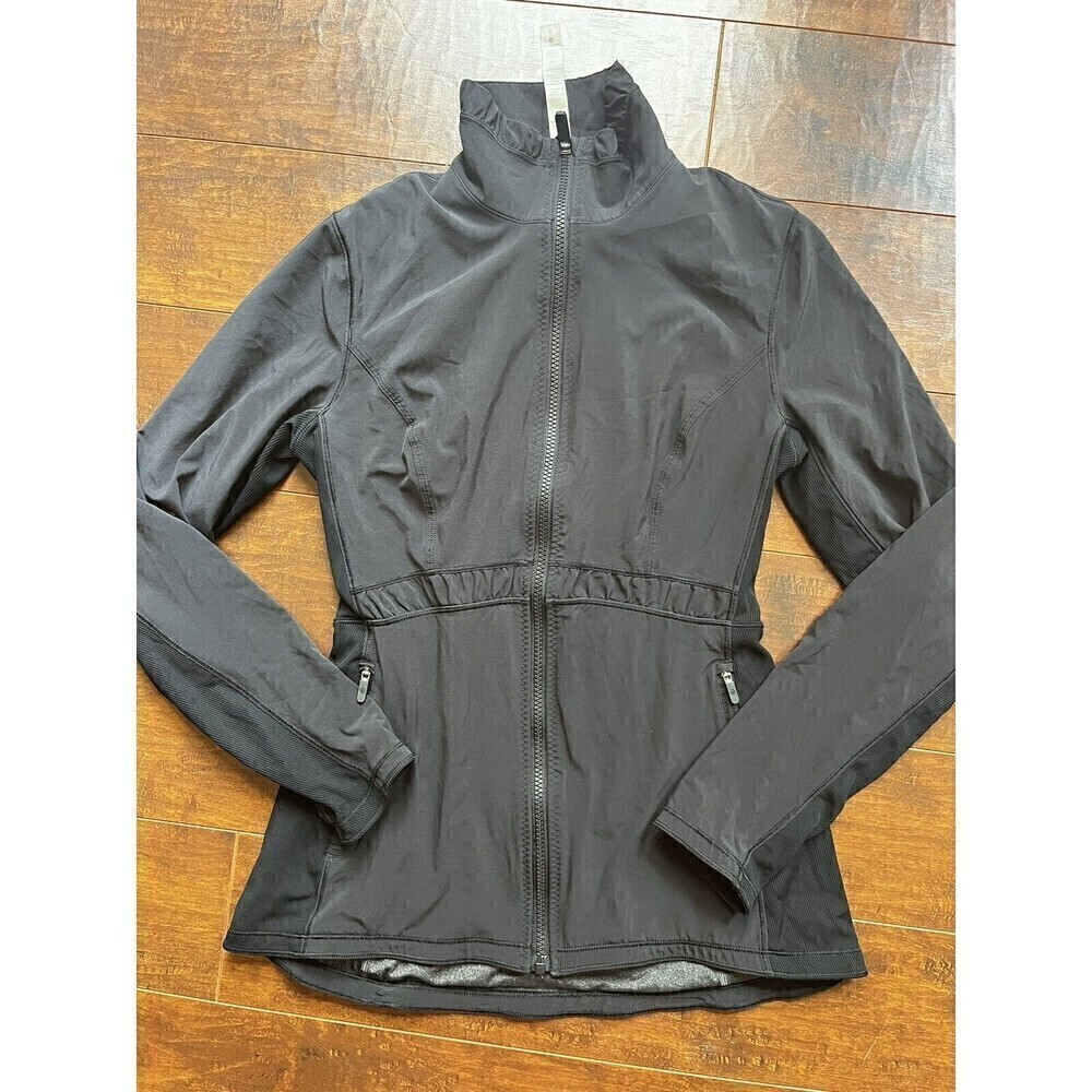 Lululemon Womens Ruched And Ribbed Black Lined Zip Up Running Jacket Sz 6